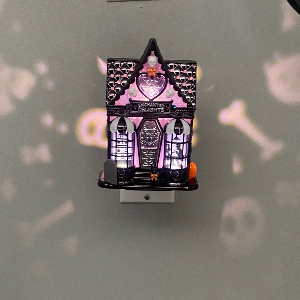 Bath & Body Works Enchanted Delights Nightlight - Black and Purple